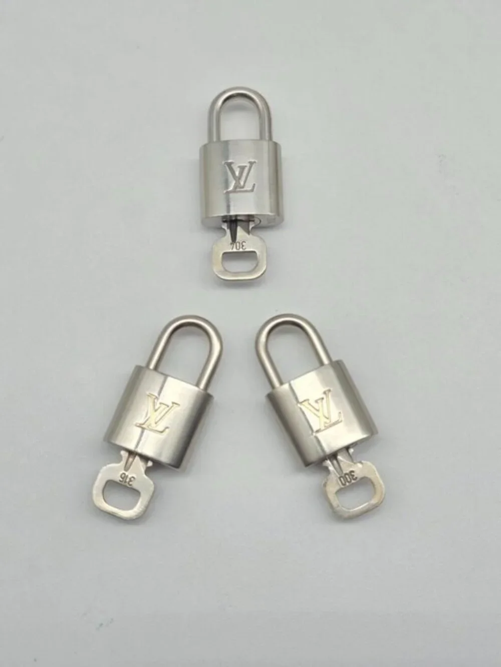 Authentic 1 Louis Vuitton Silver Padlock Lock & 1 Key LV Bag Luggage Accessory